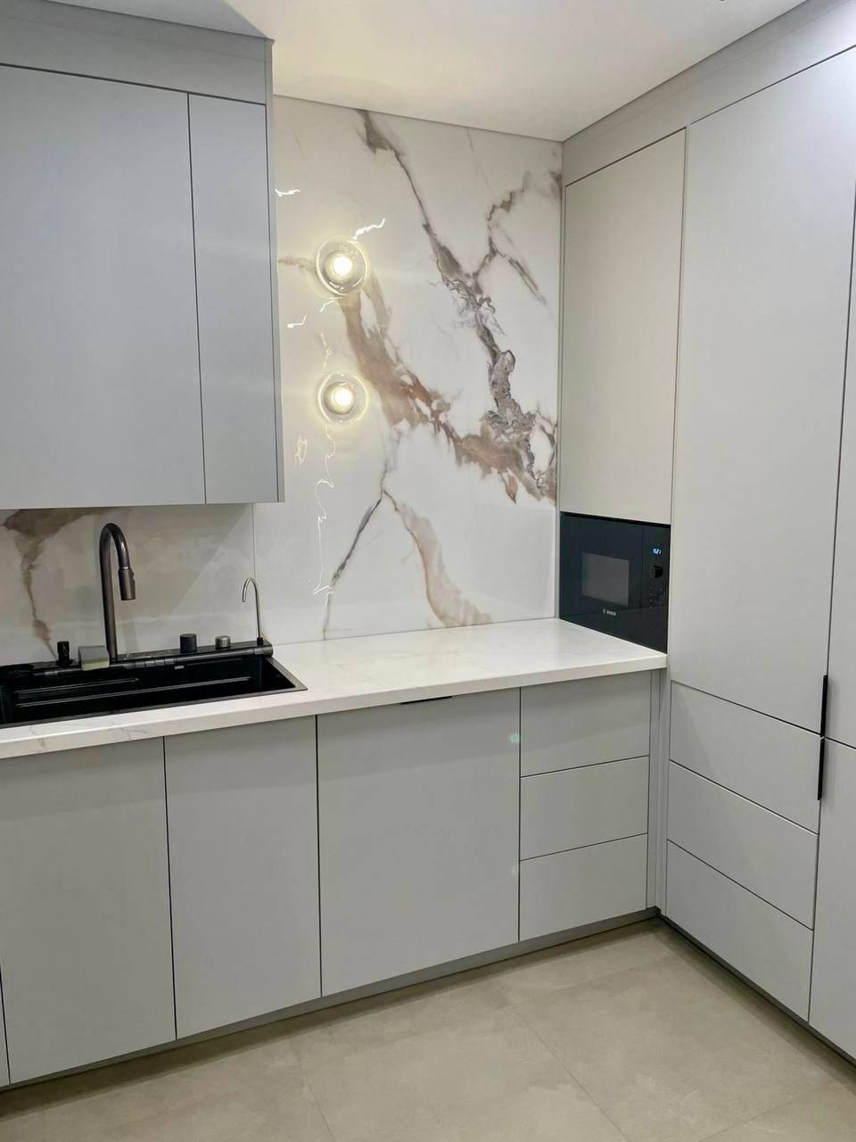 Q757 Calacatta Aurum от Noblle Quartz — воплощение роскоши на вашей кухне — фото 3